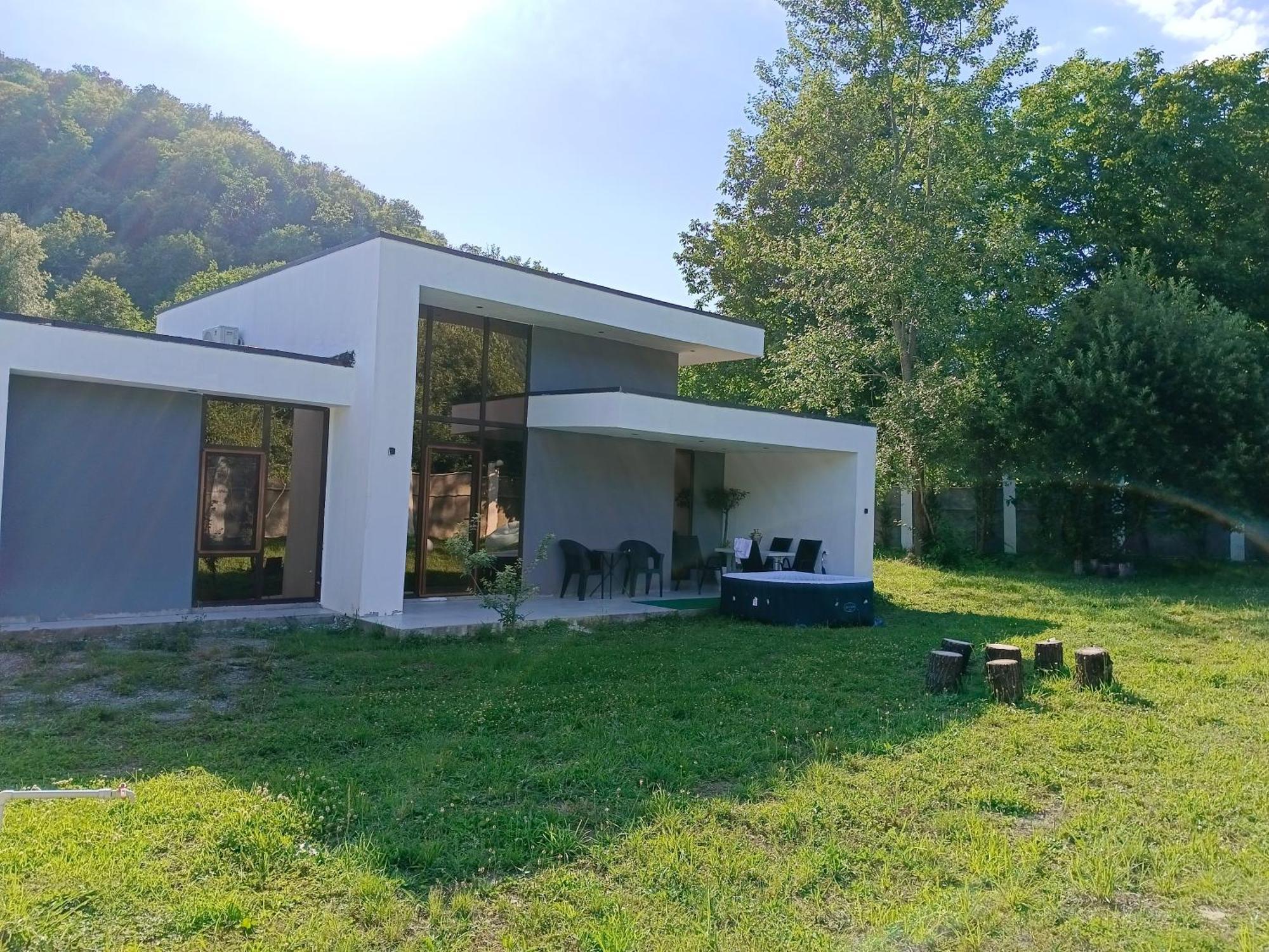 Harmony Hideaway *